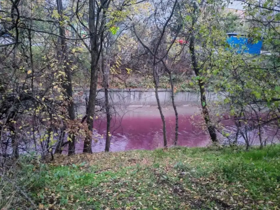 Кървави води потекоха в река в София