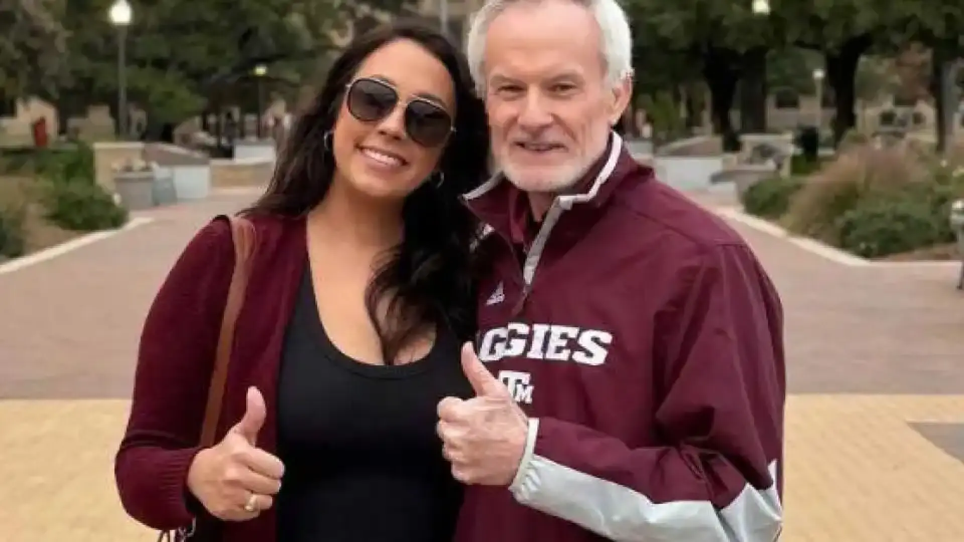 Секси мадама се омъжи за дядо и ето какво я сполетя