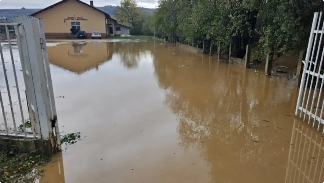 Потоп в Лесковац! Всичко е под вода Снимки