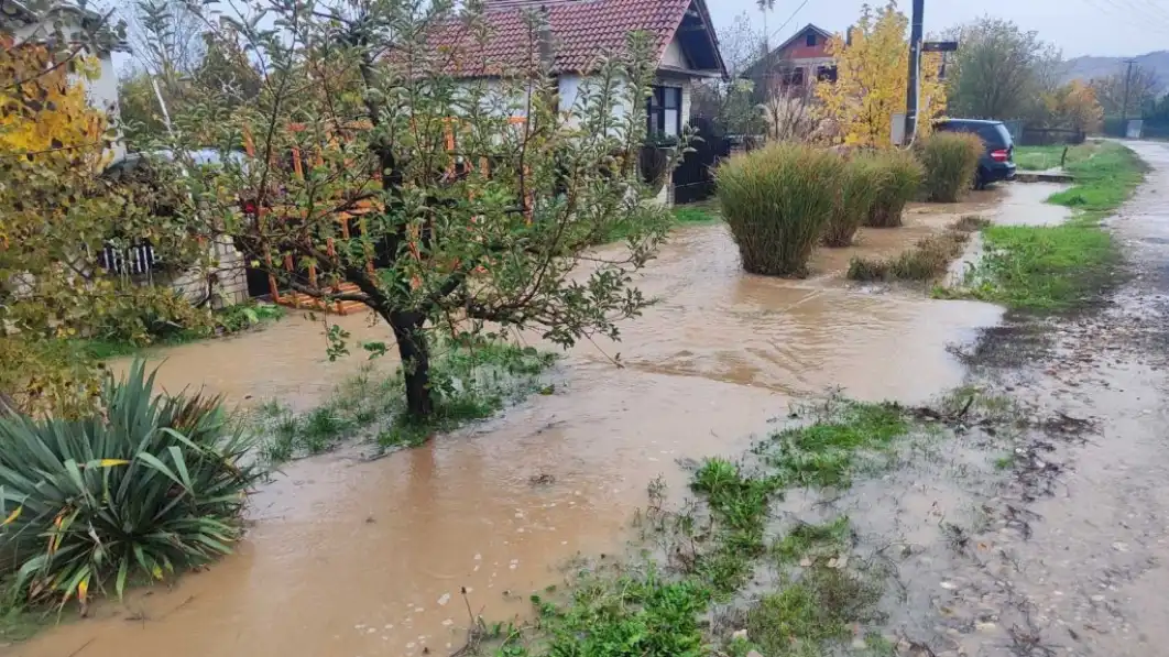 Потоп в Лесковац! Всичко е под вода Снимки