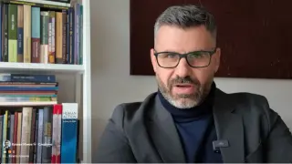 Кузман Илиев: 2 дами с диктаторски тон искат да мобилизират 10 трилиона от частните спестявания за война