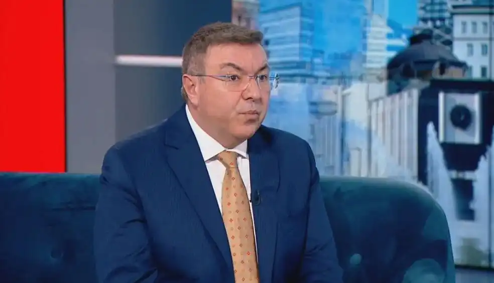 ГЕРБ към Радев: Като слезе в политиката, ще лъсне некомпетентността му