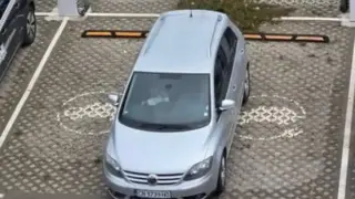 Майстор: Шофьор на сива кола показа как се паркира на всички софиянци, а те...
