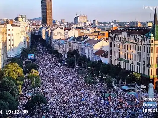Майка на загинал в Нови Сад: Ще гладувам докрай! Разкри за платени хулигани и тормоз срещу нас