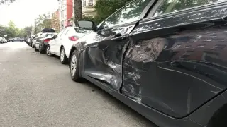 Пиян шофьор помля 12 коли и опита да избяга