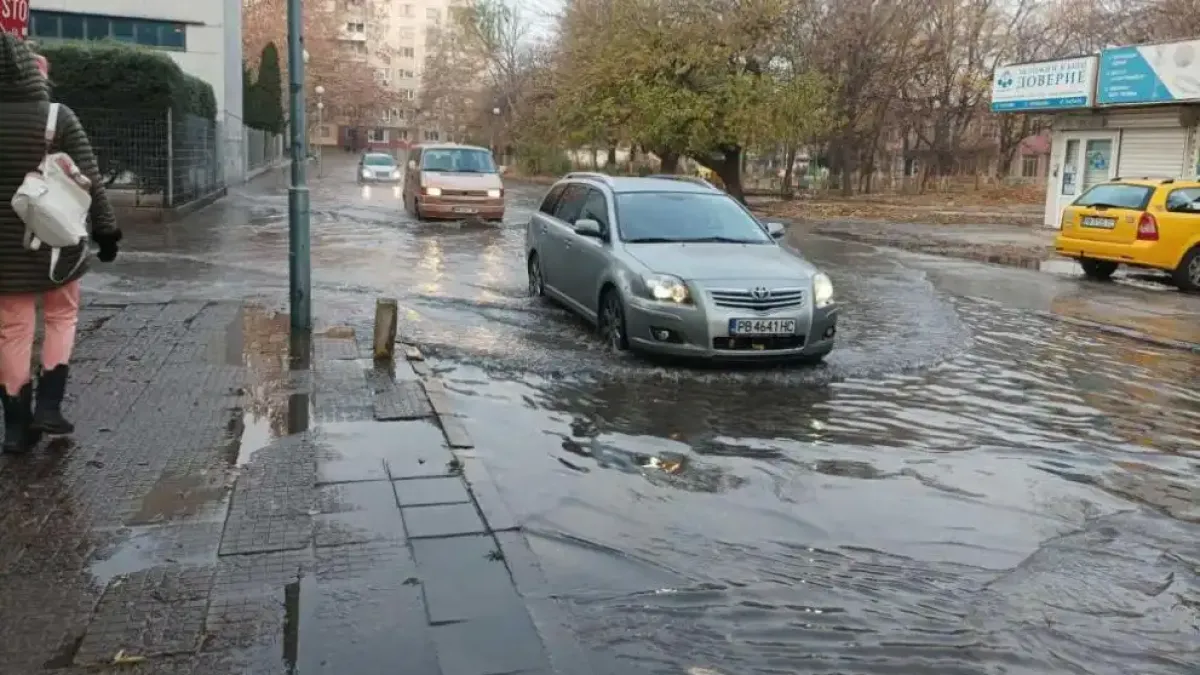 Потоп: Страховита буря удари Пловдив, част от града е под вода Видео
