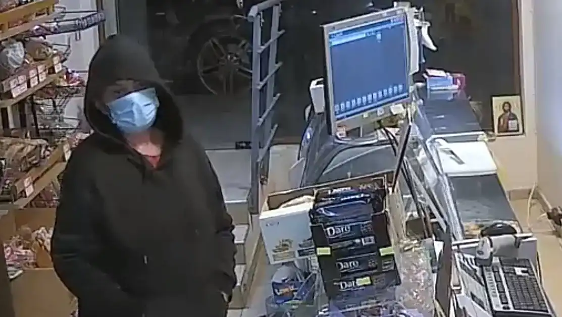 Гореща новина за варненката, нахлула в магазин с пищов и казала "Давай парите"