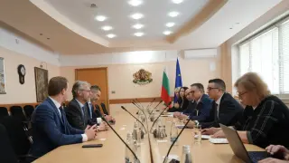 Министър Дилов и вицепрезидентът на Европейската инвестиционна банка обсъдиха възможностите за финансиране на български компании