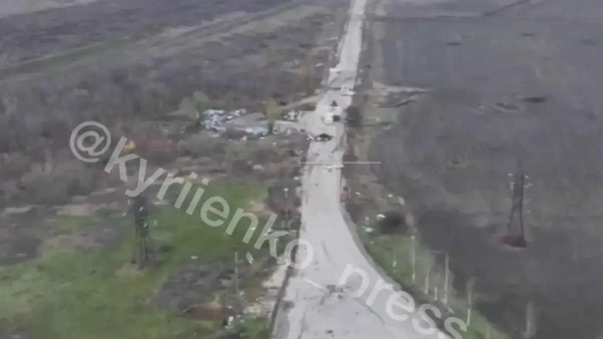 ВСУ разби руската колона, „пробила“ в Покровск в мъглата, видео показа последствията