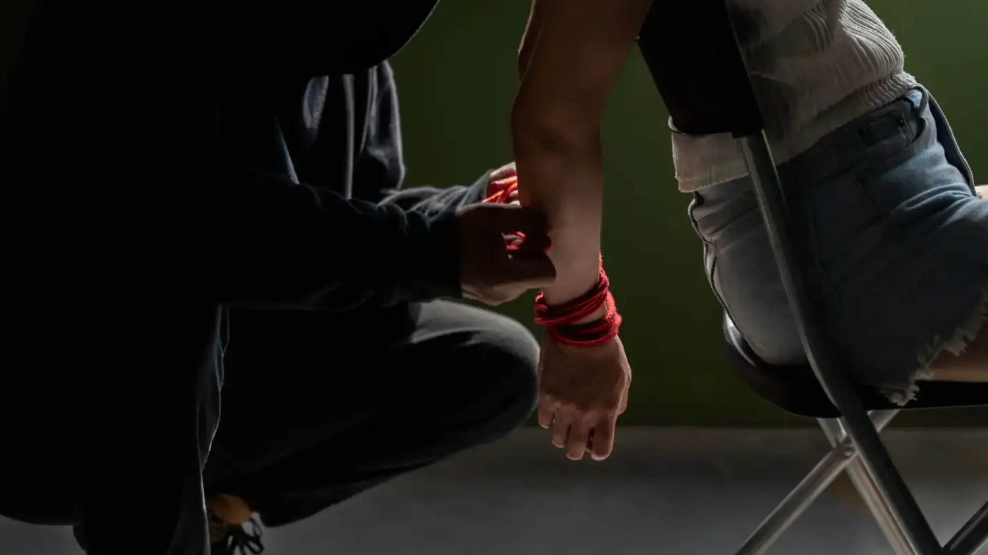 Странен обрат с вързаната и ограбена жена в Тешово! Може да се окаже...