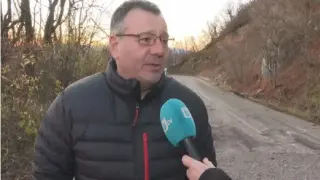 Скална стихия край Околчица: 50-тонна канара разцепи пътя към върха