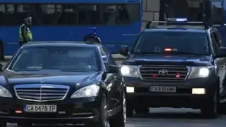 НСО проговори за кортежа с президент в насрещното, започва се...