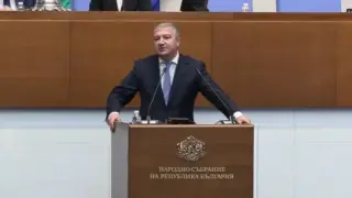 Драгомир Стойнев: Партиите, които застанаха срещу забраната за износ на дизел и джет-гориво, предпочитат сръбски и македонски интереси пред българските