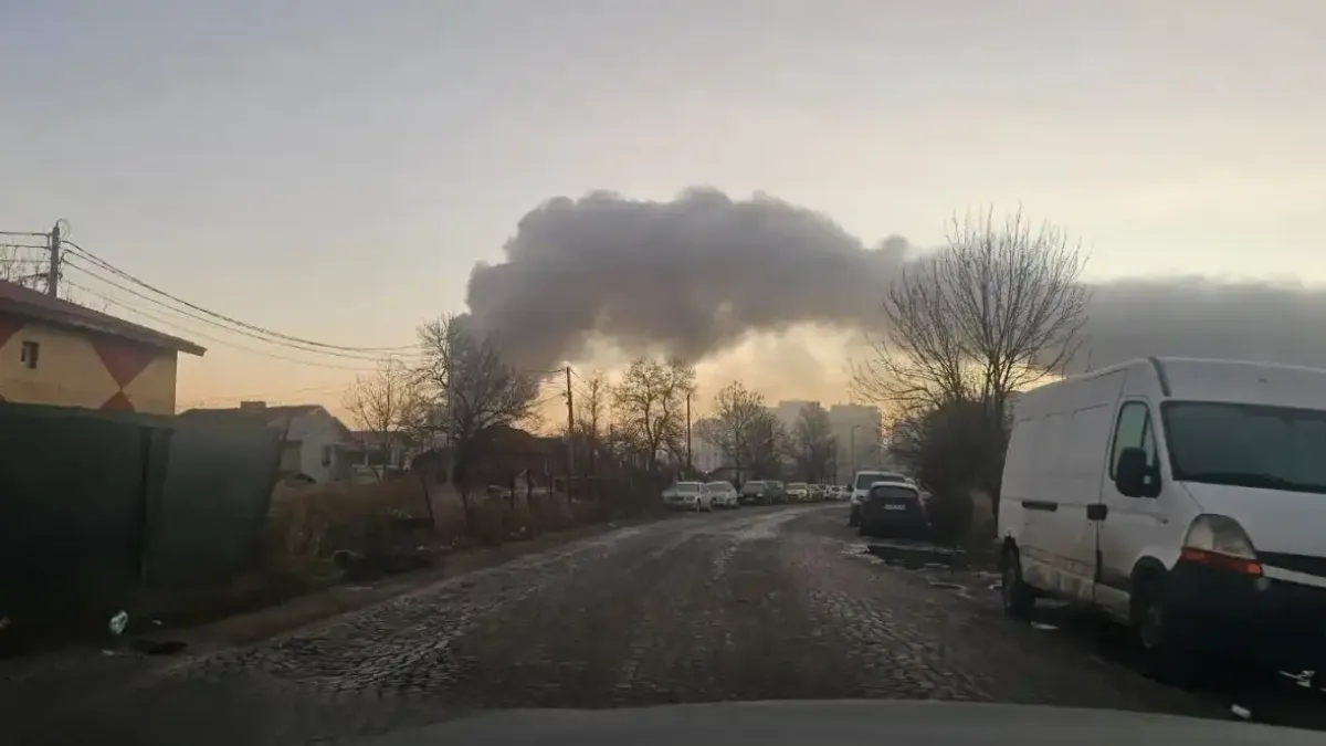 Извънредна ситуация в София, хвърчат пожарни Видео