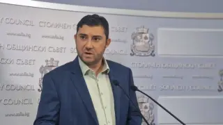 Карлос Контрера, ВМРО: София върви към генерална криза с чистотата