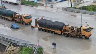 Какво става? Турция прати 38 танка към България Снимки