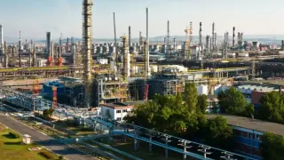 Нов план за "Лукойл": заделяме допълнителни 2 млрд. евро