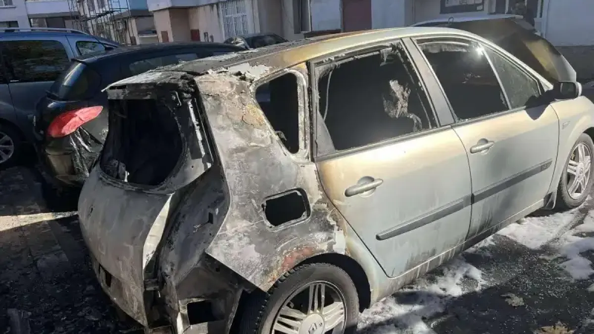 Силен взрив събуди цял квартал във Враца, извършиха покушение срещу... Снимки