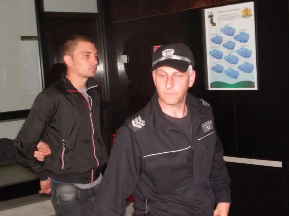 Нови подробности за екшъна в Благоевград, ясно е как Тарантулата нахлул в пункта