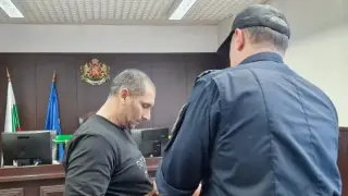 Скандал във влака прерасна в убийство: Инвалид заклан на гарата в Карлово посред бял ден