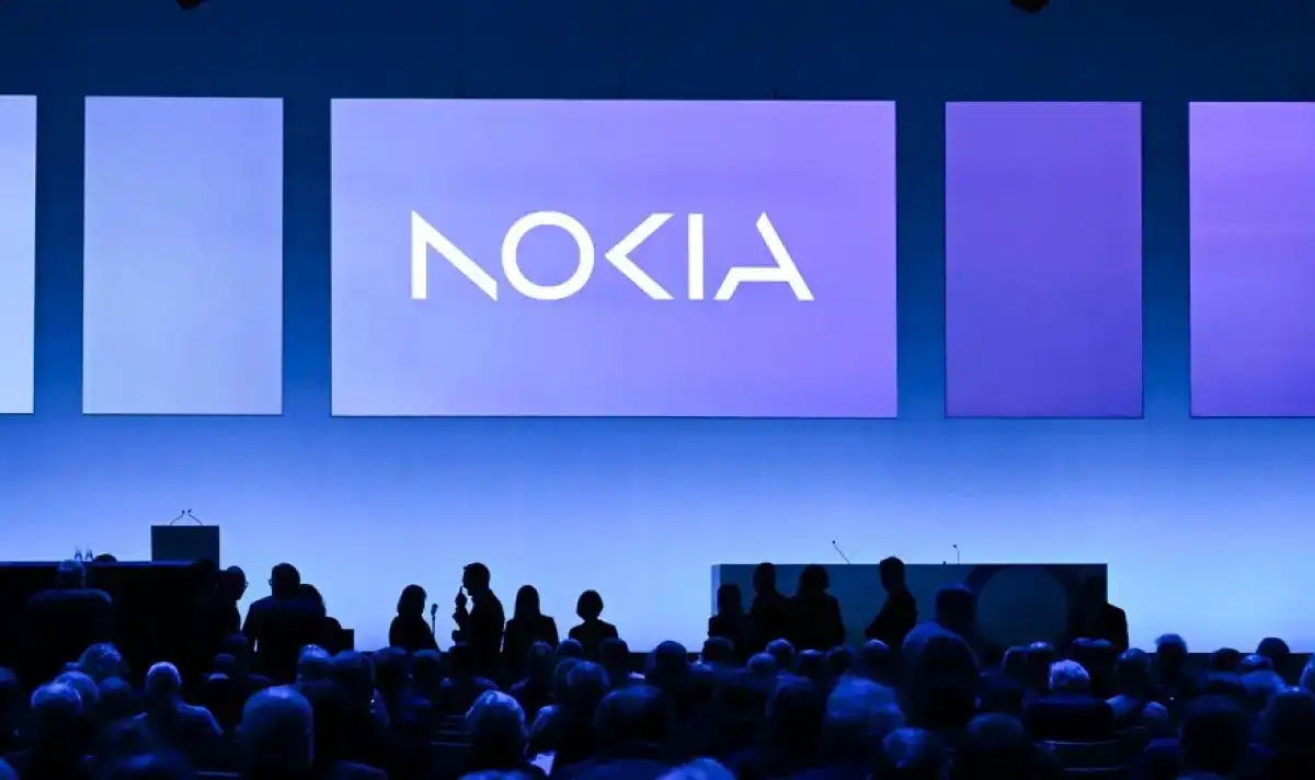 Nokia затяга коланите