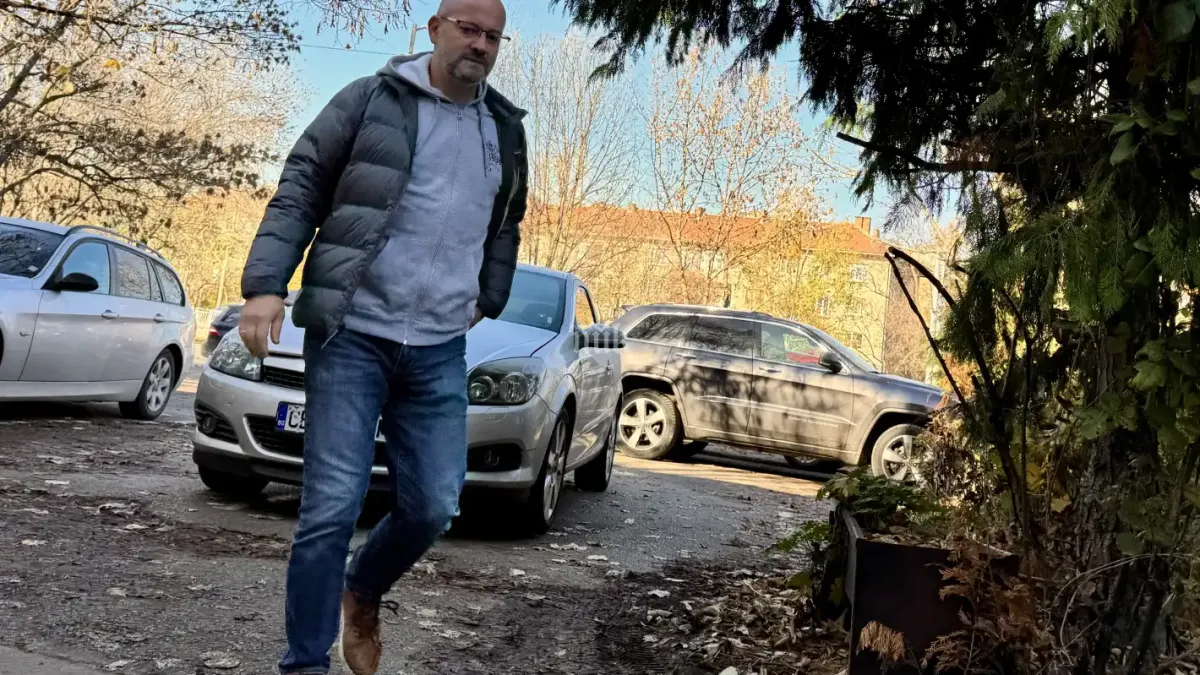 Спипаният с марихуана син на Радан Кънев го загази, баща му вече е в Районното Снимки