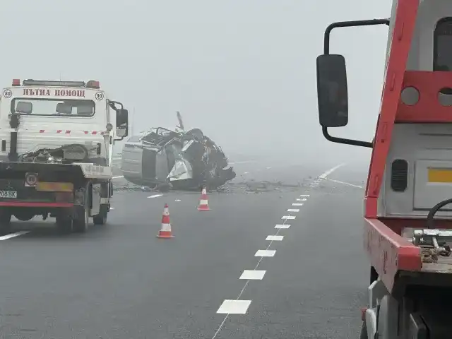 Първа версия за катастрофата с 3 трупа на "Тракия"