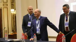 Новата партия на Доган няма шанс да мине и 0.1%, прогнозира Мехмед Дикме