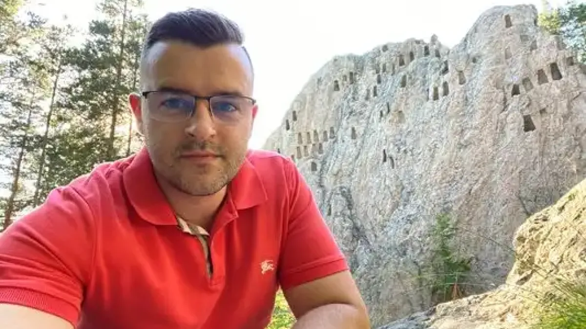 Клъшърс: Не би трябвало да са живи, а ето те са Видео