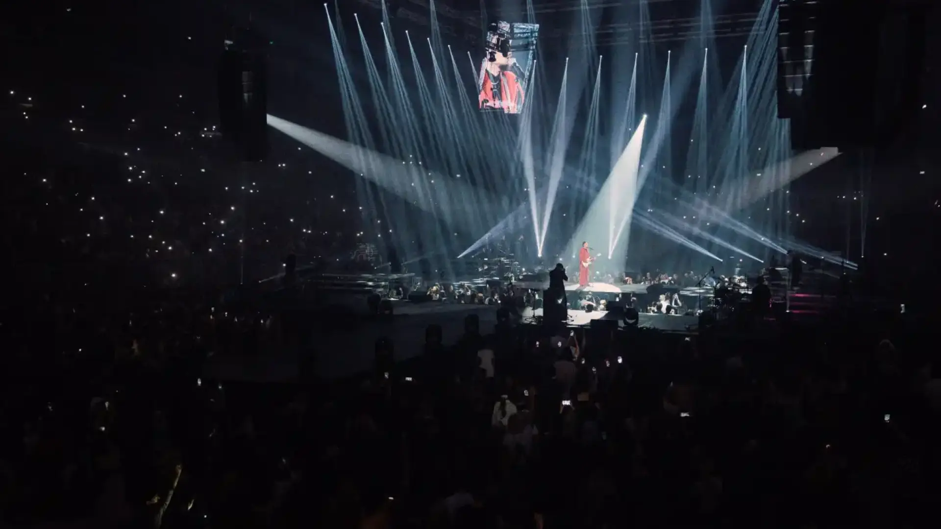 Концертът на Графа в Арена 8888 София: 26 абсолютни хита, певец и публика, които не искаха вечерта да свършва