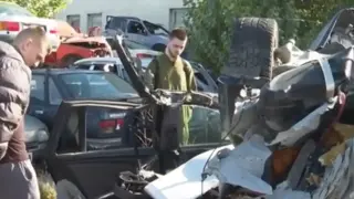 Ученици станаха свидетели на брутална гледка на "паркинга на смъртта" Видео