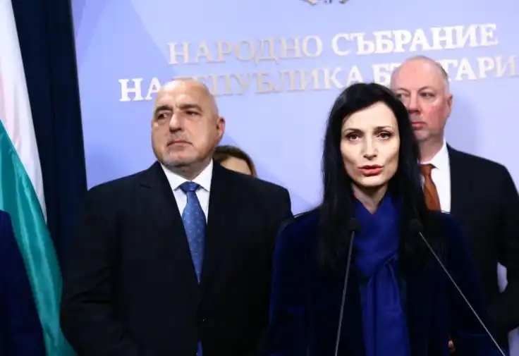 Изненада! Борисов и Мария Габриел на важна среща със... Снимка