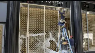 Трима маскирани обраха Louis Vuitton в Рим