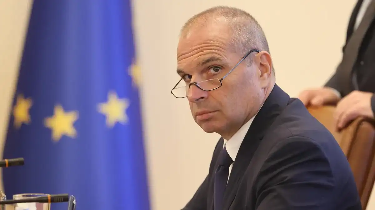 Гроздан Караджов със спешни мерки отпушва пътя към Гърция