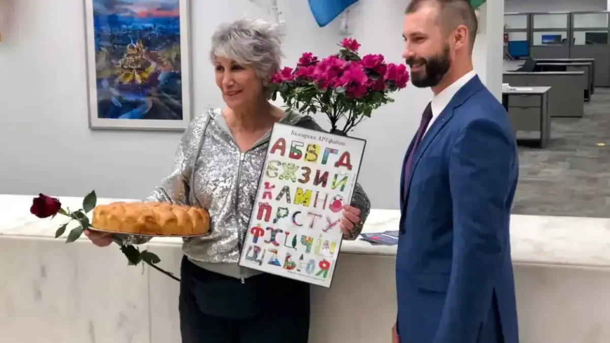 "Баба със сива коса" и влюбена в България се гласи за кмет на Чикаго