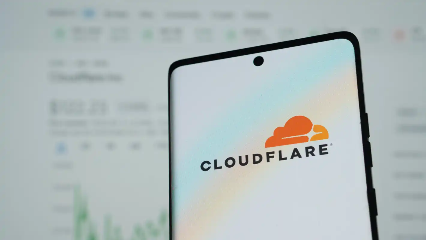 Защо мащабният проблем с Cloudflare повлече половината интернет