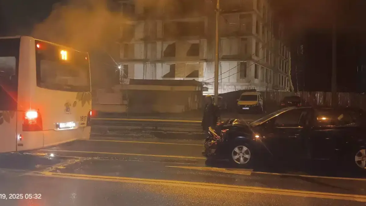 Пиян шофьор блъсна автобус на „Красна поляна“