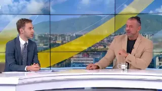 Лют спор в ефир: Общински съветник размаха меню в лицето на Алибегов, а той...