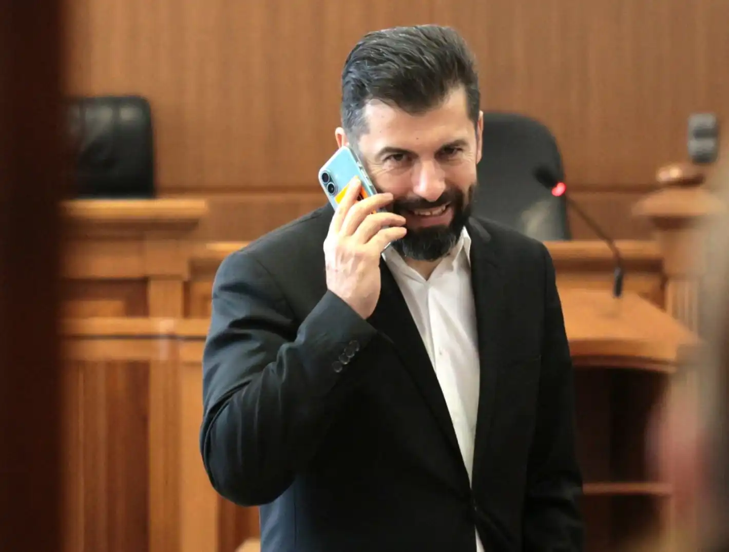 Връщат Кирил Петков в парламента, скоро истината лъсва