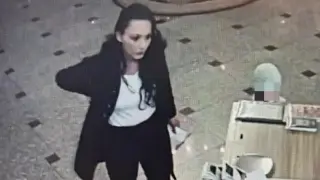 Богохулство: Млада жена с голяма простотия в черква, Бог няма да ѝ прости