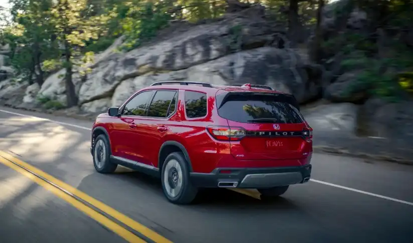 Брутален и с богато оборудване: Представиха най-големия кросоувър на Honda Видео