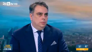 Асен Василев каза цялата истина за инфантилната инсталация на ПП