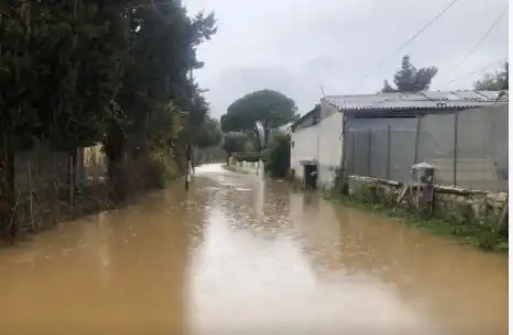 Свирепа стихия удари Гърция, всичко е под вода Видео