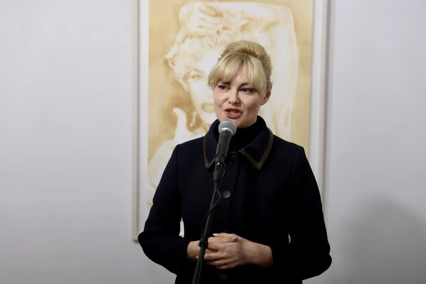 Силен старт на арт вечерите в ONE Gallery Снимки