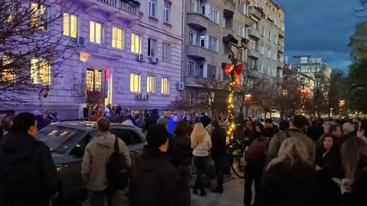 Напрежение пред Столична община заради скъпарските паркоместа Видео