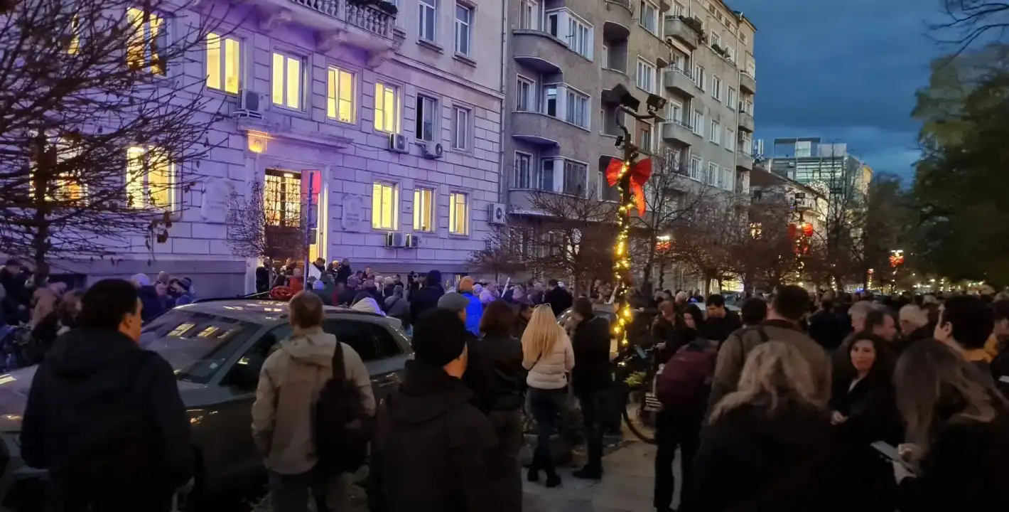 Напрежение пред Столична община заради скъпарските паркоместа Видео