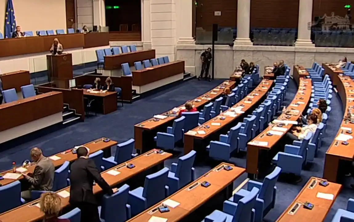 На първо четене: Приеха бюджета на здравната каса