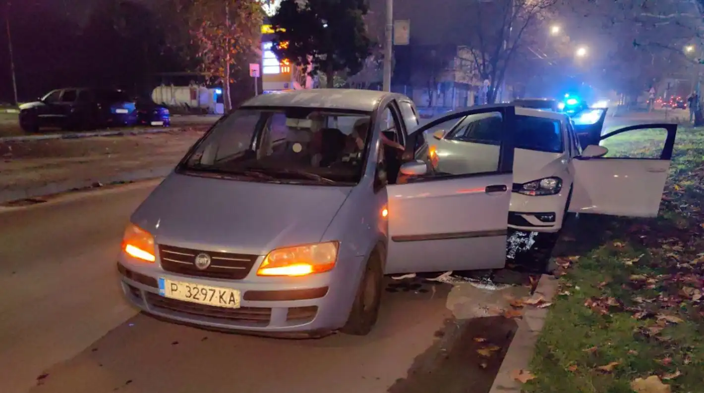 Клатила глава и дънила музика: Шофьорка сътвори верижно меле под носа на КАТ Видео