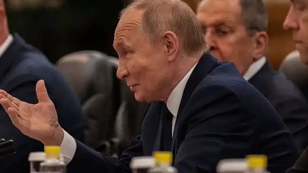 Русия на нокти, Путин влезе в болница