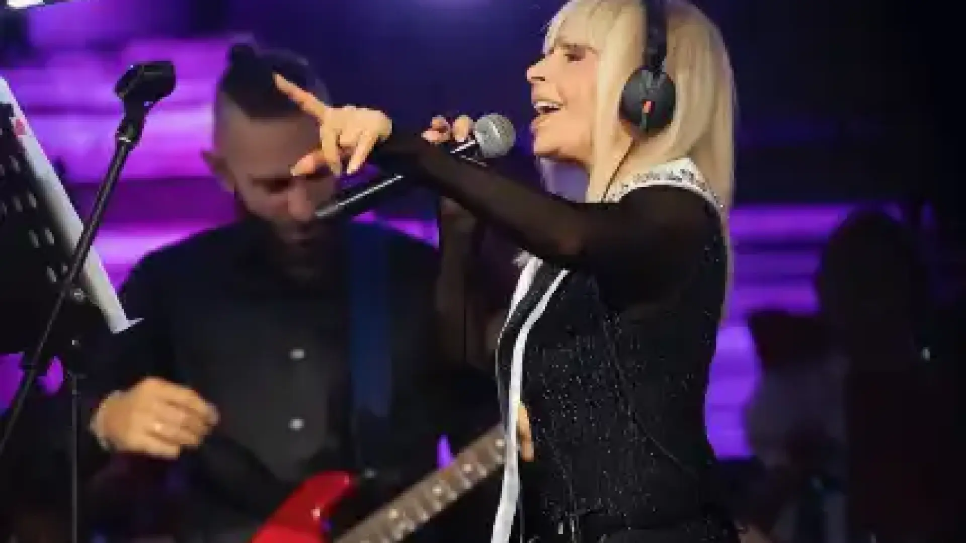 Отново истерия заради Лили Иванова в "Олимпия", най-скъпите билети са..